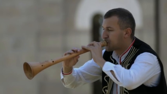 Sneze Radicevska - Na sred selo cesma sarena (Official Video 2018)