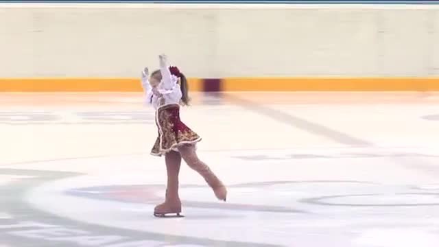 Как Русия ражда шампиони по фигурно пързаляне Това дете е само на 2,5 години, а открива състезание!