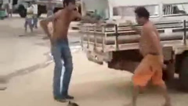 Как се бият две пияни бразилски нинджи! Не съм се смял така много отдавна