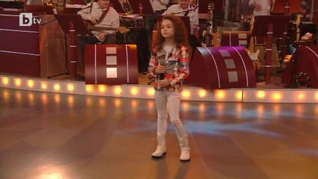 Крисия - Can You Feel To Love Tonight (песента от Цар Лъв)