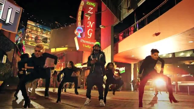 Chris Brown - Loyal ft. Lil Wayne, Tyga
