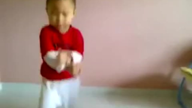 Сладки Бебета Танцуват Gangnam Style (смях)