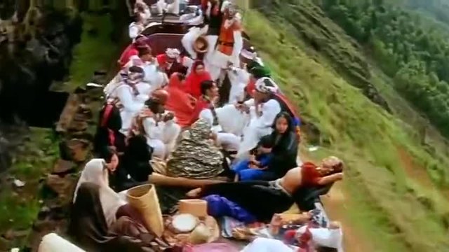 Chaiyya Chaiyya (English Subtitles) - Dil Se... HD