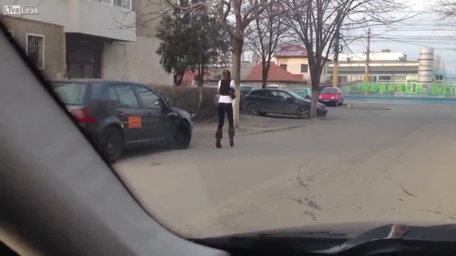 Походка тип„изнасилена от три лъва антилопа“