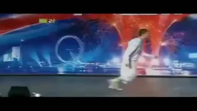 Мъж се застреля пред всички на сцената на Британия търси талант, заради лошите оценки на журито