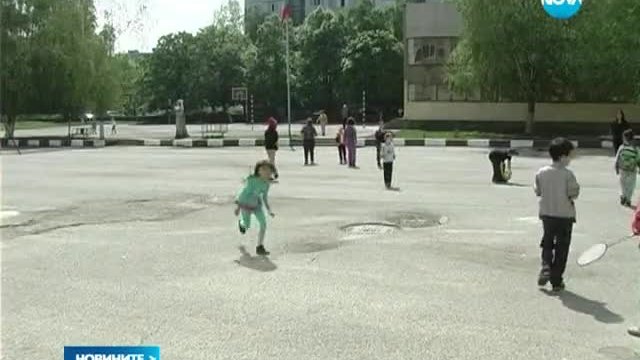 Психолози работят със съучениците на убитата Пламена