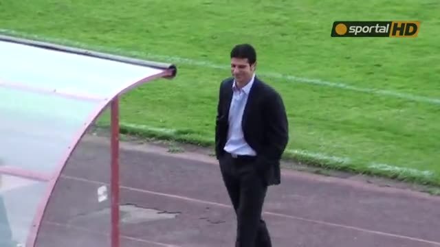 Лукава усмивка на Гонзо към освиркванията от сектор - А на Армията