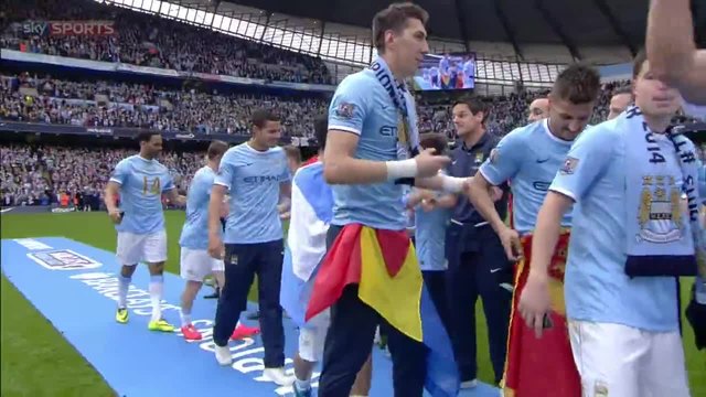 Манчестър Сити вдигна трофея във Висшата лига