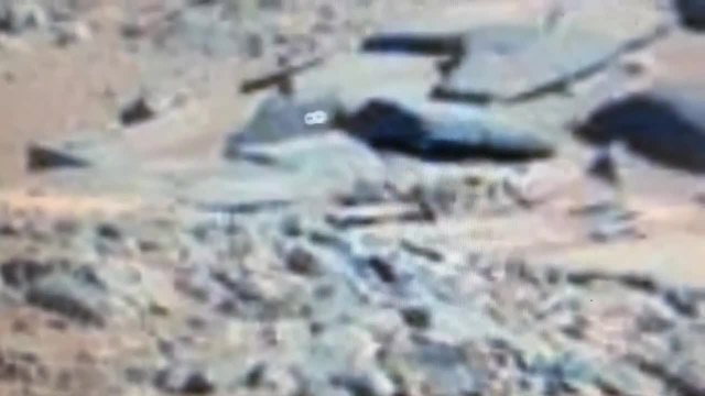 На Марс откриха гроб с кръст