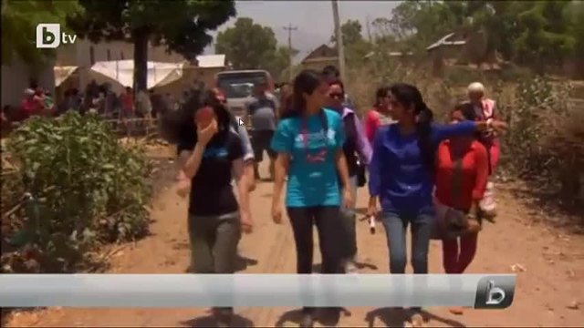 Селена Гомез се срещна с деца в риск - Новини