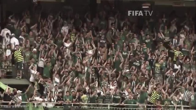 Фен Видео представя-A fun mixture of football, tennis and volleyball