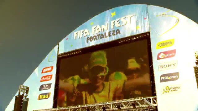 ФЕН ВИДЕО представя-Ronaldo Kicks Off First Fan Fest in Brazil!