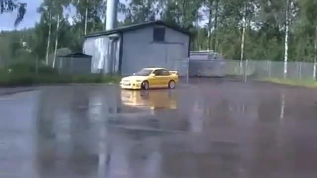 Mitsubishi Lancer Evo 3 на мокро