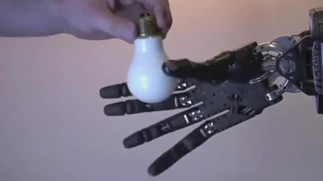 Ръката на робота-сянка или иновация в протезите