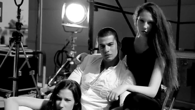 Lepa Brena - Metak sa posvetom | Официално видео