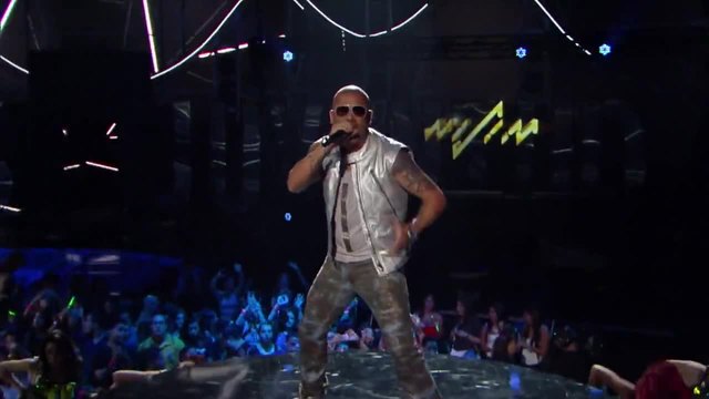 Wisin feat. Jennifer Lopez &amp; Ricky Martin - Adrenalina
