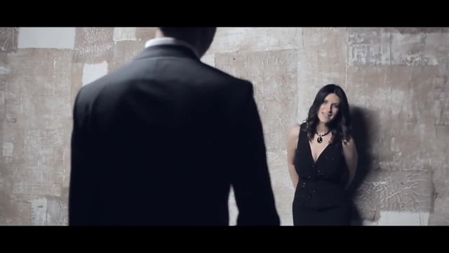 Премиера/ Laura Pausini - Donde quedo solo yo with Alex Ubago (2014 Official Video)