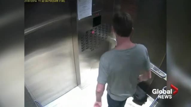 Охранителна камера в асансьор заснема и разкрива собственик който рита кучето си !