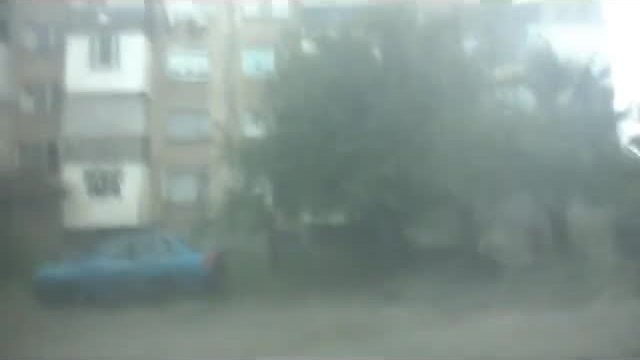 Пороен дъжд в Горна Оряховица (05.09.2014) - От "Моята Новина" Нова Телевизия