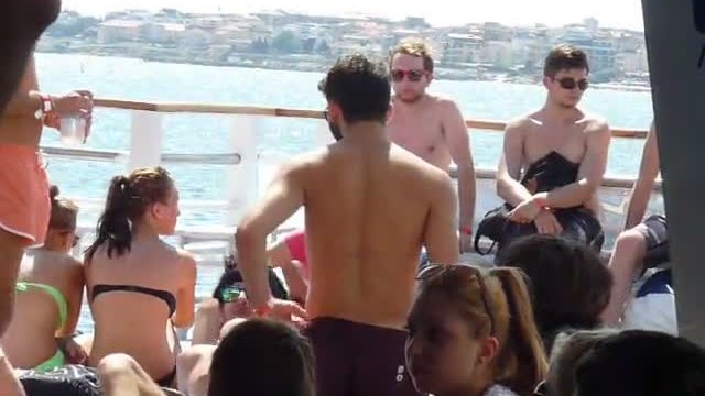 Tahho!(Party Crew)Морска разходка в Черно море - Супер готин купон на корабче в Слънчев Бряг