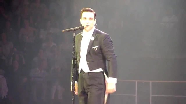 Robbie Williams - Puttin' On The Ritz (Live - Phones4U Arena, Manchester UK, June 2014)