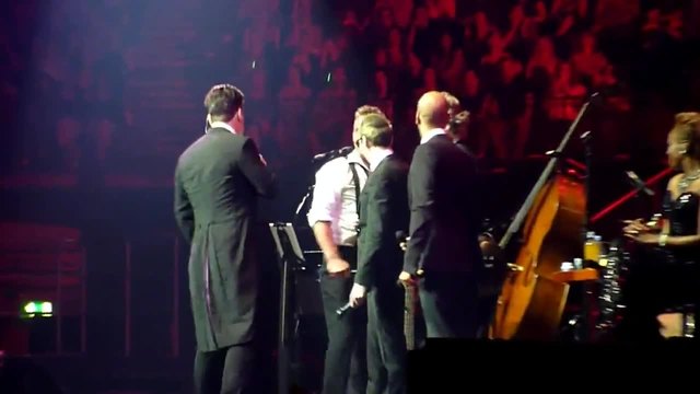 Robbie Williams - Ignition (Live - Phones4U Arena, Manchester UK, June 2014)