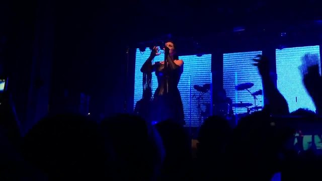 Within Temptation - Edge of the World [San Francisco Regency Ballroom Live]