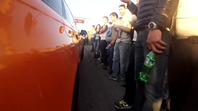 Българско Audi Rs6 наказва Lamborghini Aventador в Румъния !