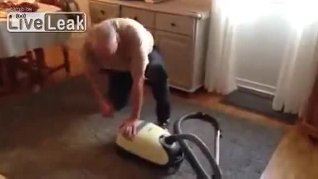 КАК СЕ ЗАДЕЙСТВА ПРАХОСМУКАЧКА