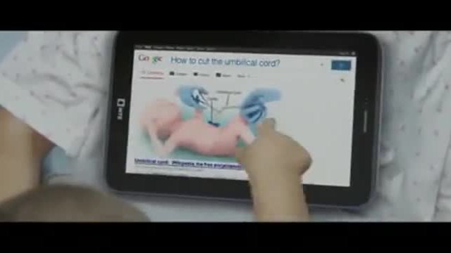Un bébé hyper-connecté dans une publicité pour MTS