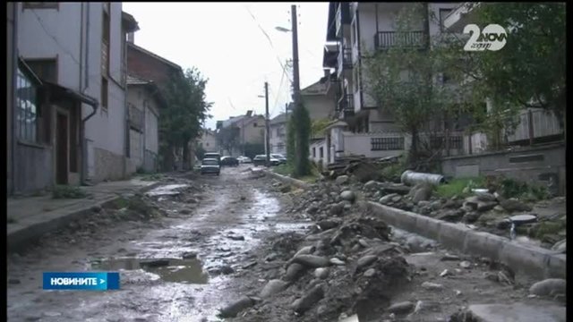 Банско тъне в кал месец преди началото на зимата - Новините на Нова
