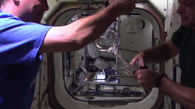 Страхотно gopro камера във вода в космоса