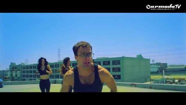 Dimitri Vegas &amp;amp; Like Mike vs Tujamo &amp;amp; Felguk - Nova (Official Music Video)