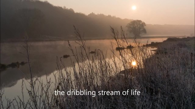 Тиха приспиваща музика от пиано