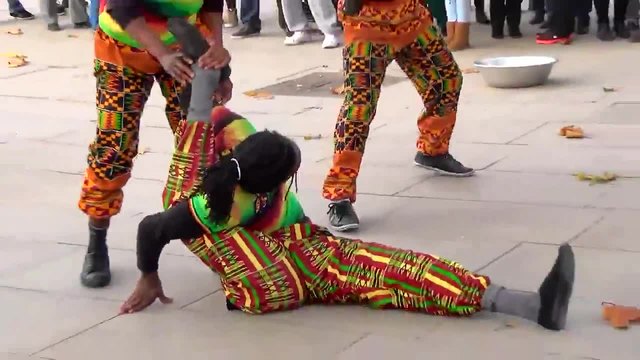 Страхотно акробатично улично шоу в Лондон