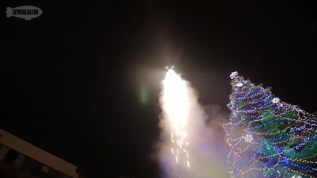 Запалване на коледните светлини в Благоевград с дрон 2014