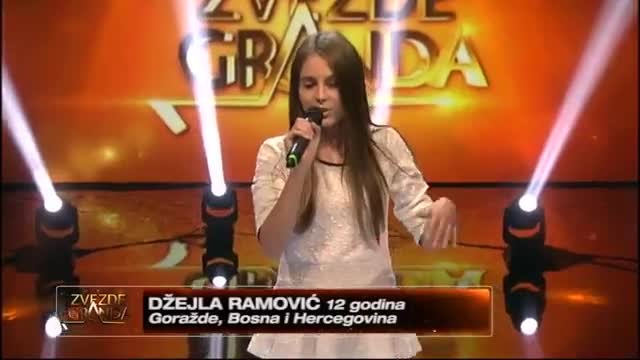 Dzejla Ramovic - Crno i belo (live) - Zvezde Granda - 06.12.2014. EM 12