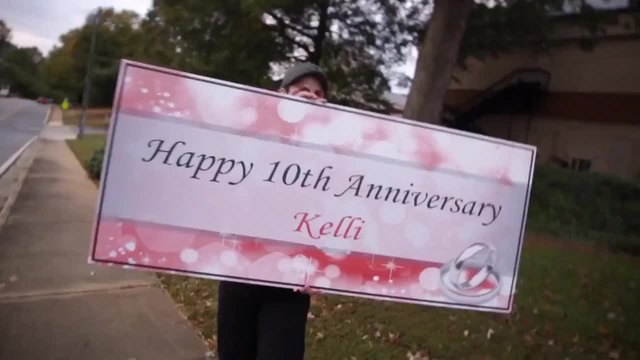 Мъж изненада съпругата си с втора сватба на десетата им годишнина
