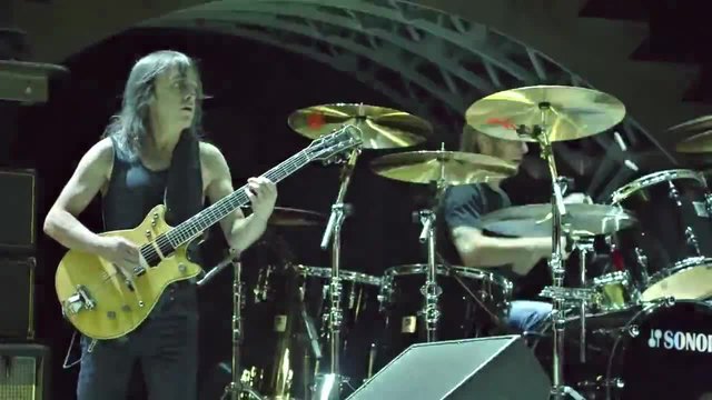 AC/DC - Whole Lotta Rosie (Live At River Plate 2009)