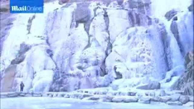 Замръзналият водопад в Китай - Yellow River Watterfall