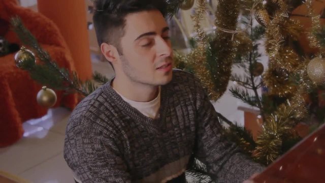 Тодор Гаджалов - Коледна Мечта (Official Video) 2014