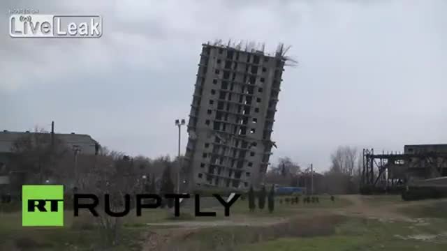 В Русия! Срутване на огромна сграда