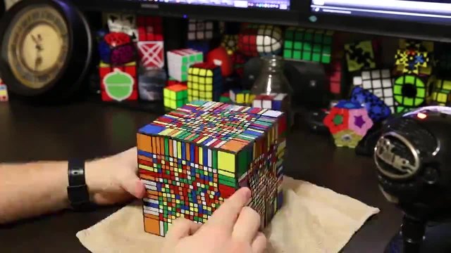 Подреждане на най-голямото кубче на Рубик за 7 часа