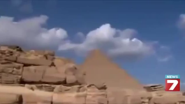 Въпрос на гледна точка - Кой построи пирамидите