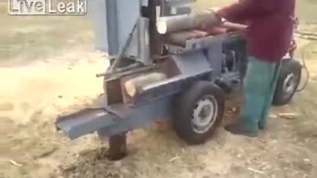 Страхотна машина за рязане на дърва