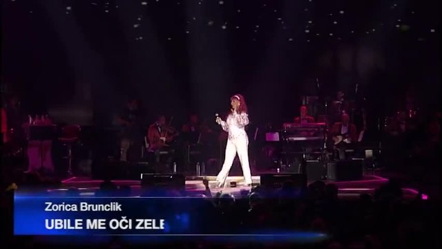 Zorica Brunclik - Ubile me oci zelene ( Live Arena 11. 11. 2014 )