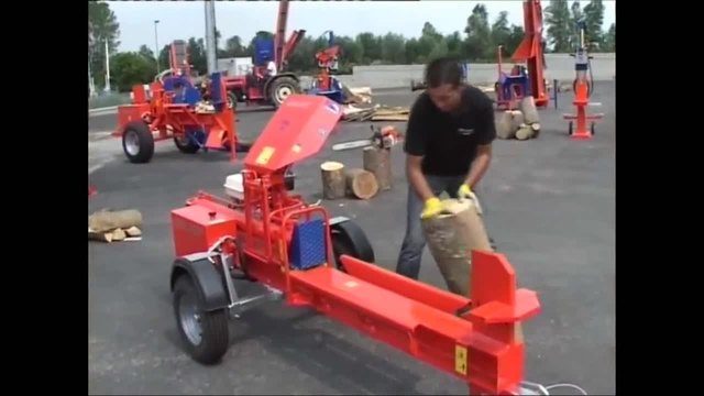 Ето как се цепят дърва по европейски / Видео