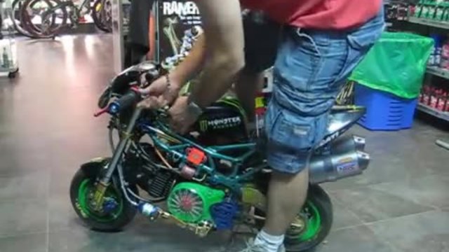 Ducati Monster mini Sonido motor YX 160cc