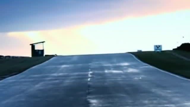 Кристиано Роналдо срещу Бугати Вейрон