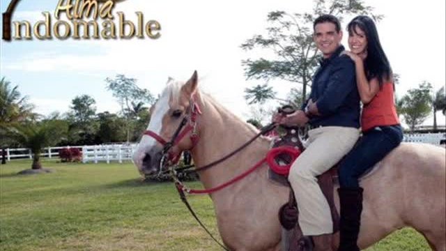 Алма и Хуан Пабло от Сериала Неукротима Душа